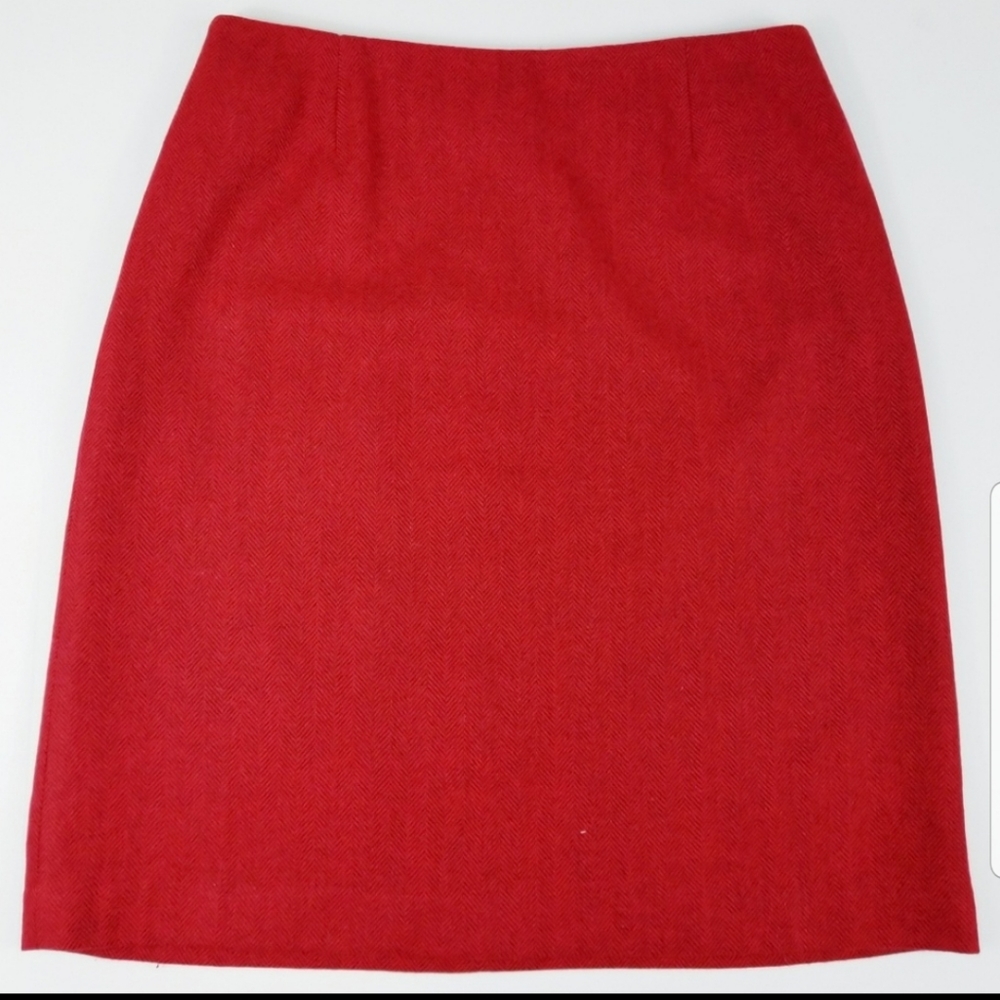 Worthington size 10 petite red wool skirt.